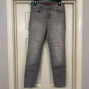 Guess Women's Gray Skinny Jeans